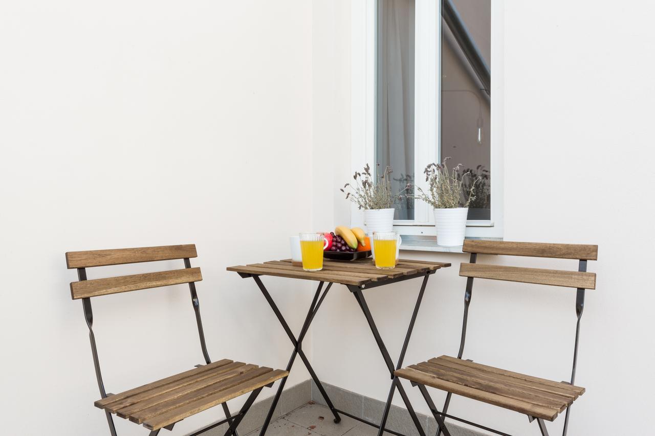 Prague Days - Sunny Riverside Apartments With Terraces Εξωτερικό φωτογραφία